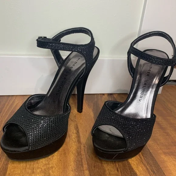 Chinese Laundry 6 - Picture 2 of 9